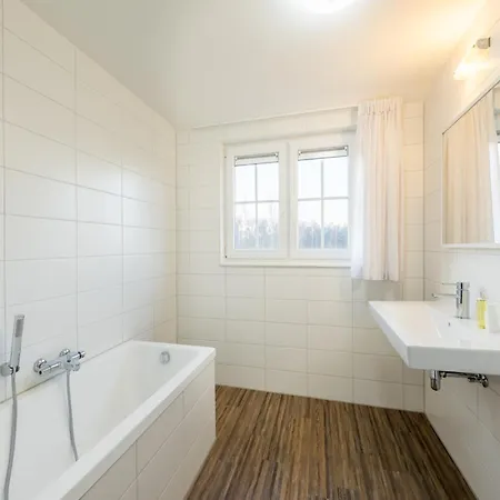 Luxurious Detached With 3 Bathrooms, In De Maasduinen *